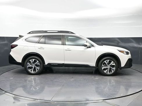 Used 2022 Subaru Outback Limited w/ Popular Package #2 AWD/4WD image 4