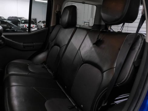Used 2015 Nissan Xterra PRO-4X w/ Pro-4x Leather Package AWD/4WD image 35