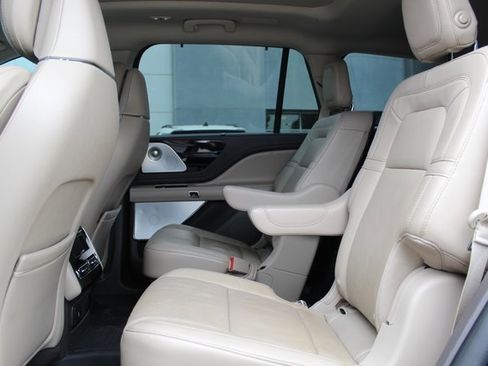 Used 2020 Lincoln Aviator Reserve w/ Equipment Group 201A AWD/4WD image 13