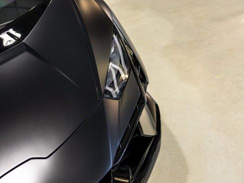 Used 2023 Lamborghini Huracan Tecnica RWD image 10