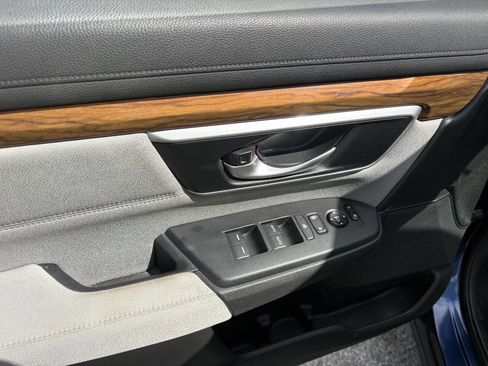 Used 2017 Honda CR-V EX image 11