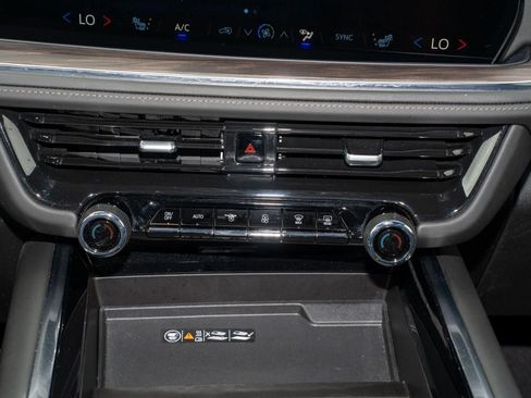 Used 2025 Chevrolet Tahoe LT image 25