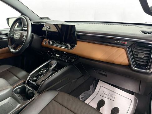 Used 2024 GMC Canyon AT4 w/ AT4 Premium Package image 31