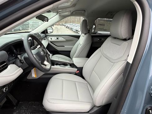 New 2026 Ford Explorer Active w/ Active Comfort Package image 12