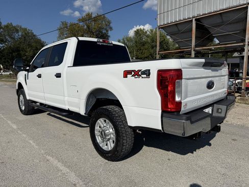 Used 2017 Ford F250 XL w/ Power Equipment Group AWD/4WD image 3