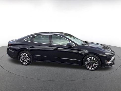 Used 2025 Hyundai Sonata SEL FWD image 16