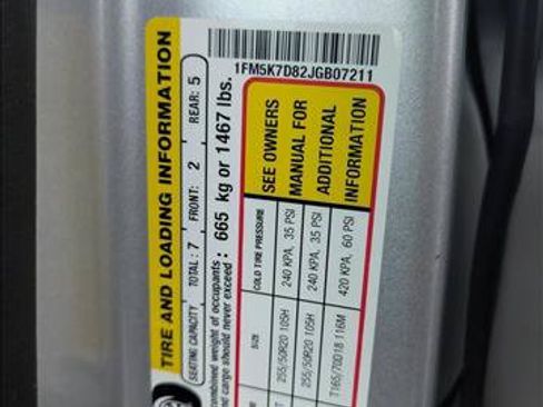Used 2018 Ford Explorer XLT w/ Equipment Group 202A FWD image 15