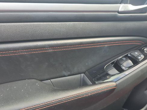Used 2023 Nissan Altima 2.5 SR FWD image 8