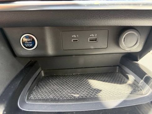 Used 2023 Nissan Rogue SV AWD/4WD image 26