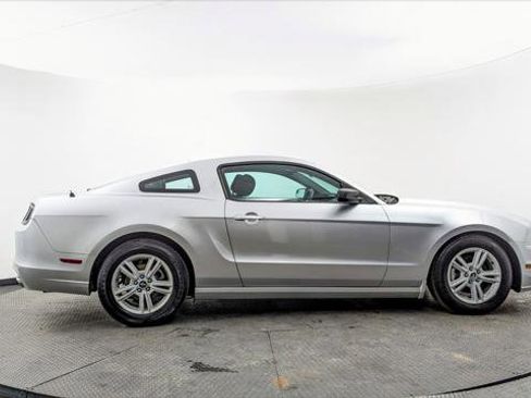 Used 2014 Ford Mustang V6 image 8