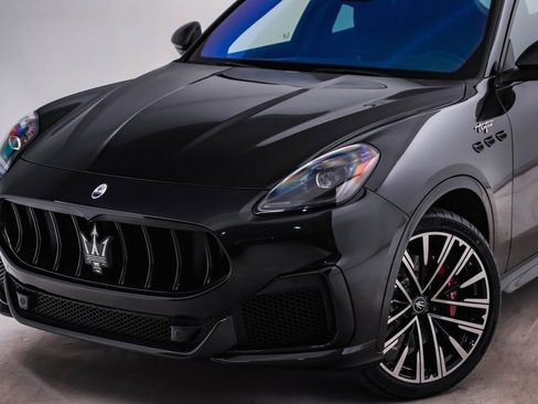 New 2025 Maserati Grecale Trofeo image 4