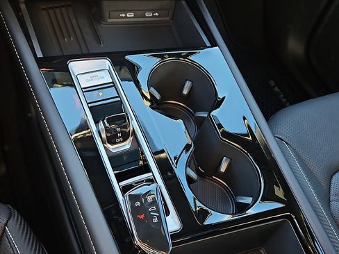 New 2026 Volkswagen Atlas Cross Sport SE image 16