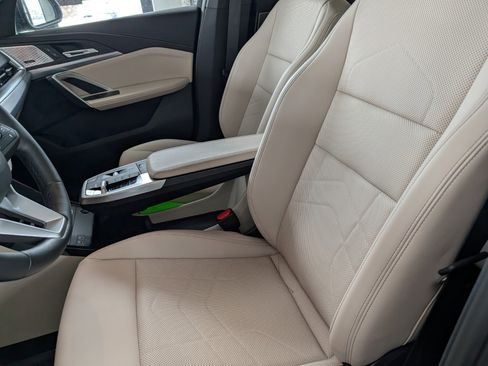 Used 2025 BMW X2 xDrive28i w/ Convenience Package image 7