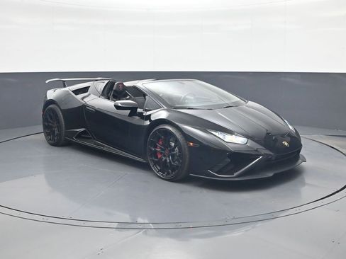 Used 2020 Lamborghini Huracan EVO image 4