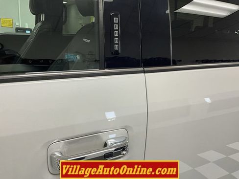 Used 2016 Ford F150 Platinum w/ Equipment Group 701A Luxury AWD/4WD image 11