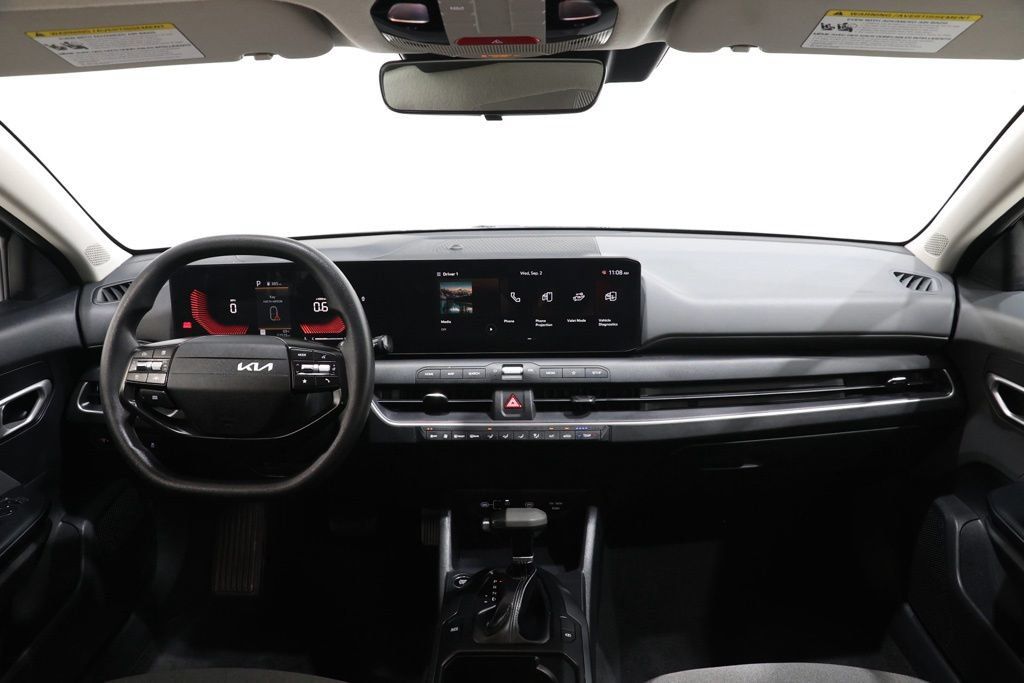 Used 2025 Kia K4 FWD image 14