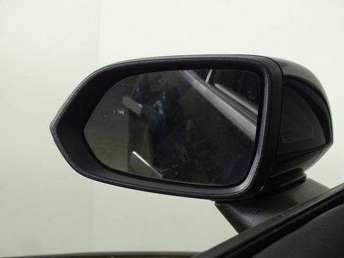 Used 2025 Chevrolet Equinox EV LT image 36