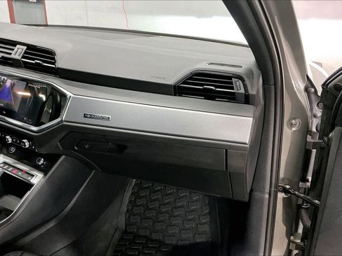 Used 2023 Audi Q3 2.0T Premium w/ Convenience Package image 18