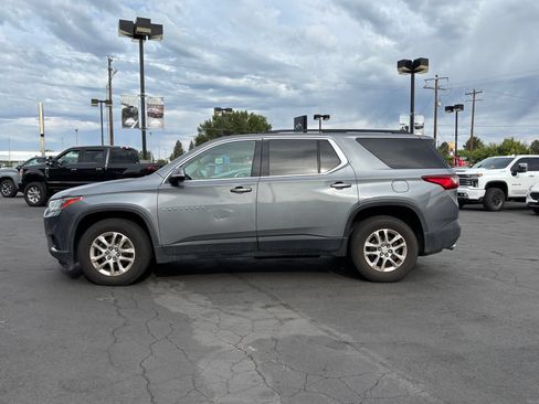 Used 2019 Chevrolet Traverse LT FWD image 3