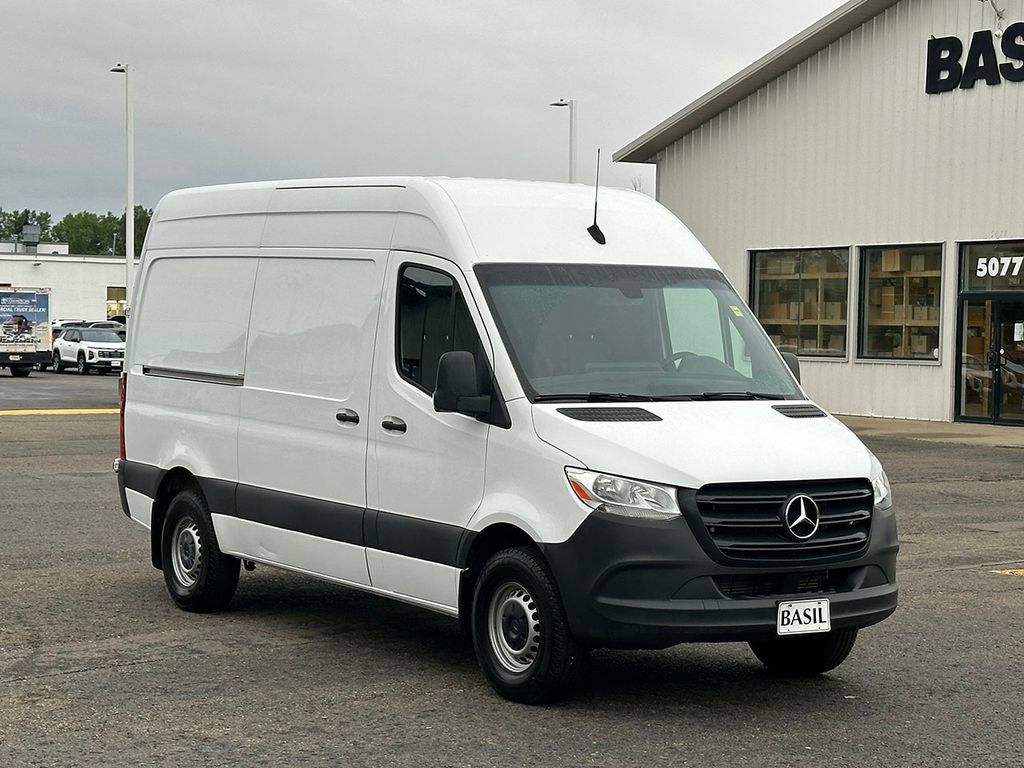 Used 2022 Mercedes-Benz Sprinter 1500 image 35