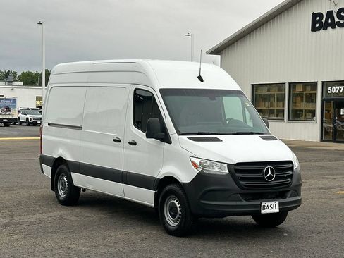 Used 2022 Mercedes-Benz Sprinter 1500 image 35