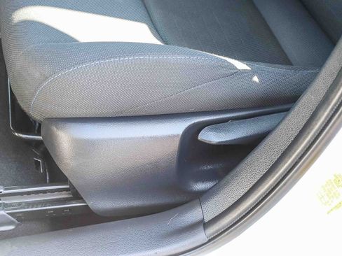 Certified 2021 Toyota Corolla SE w/ Carpet Mat Package (TMS) FWD image 26