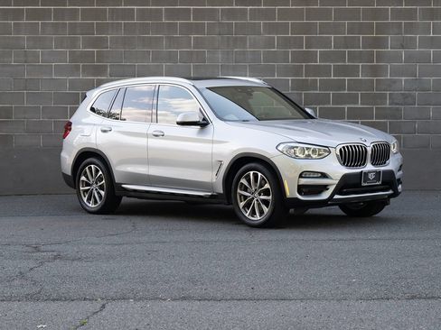 Used 2019 BMW X3 xDrive30i w/ Premium Package AWD/4WD image 2