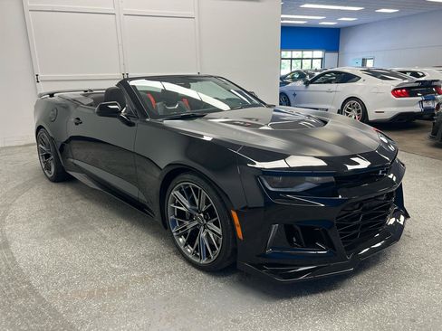 Used 2022 Chevrolet Camaro ZL1 RWD image 3