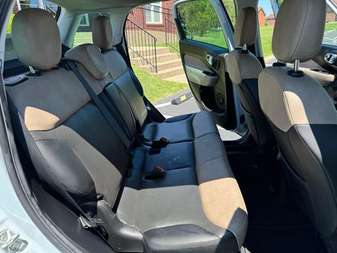 Used 2014 FIAT 500L Lounge FWD image 26