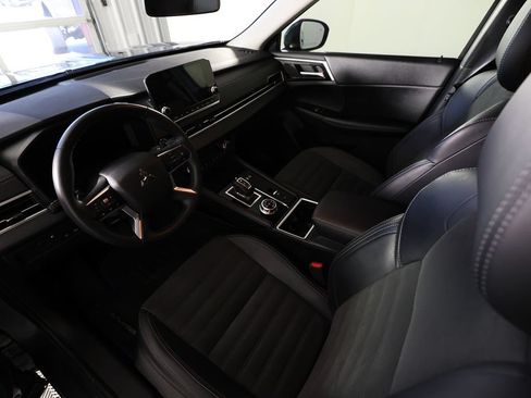 Used 2024 Mitsubishi Outlander SE AWD/4WD image 18