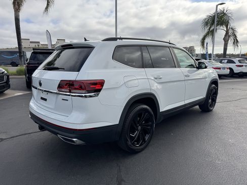 Certified 2022 Volkswagen Atlas SE w/ Panoramic Sunroof Package image 10