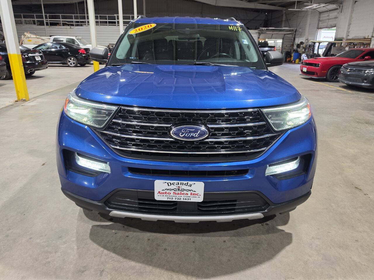 Used 2020 Ford Explorer XLT w/ Equipment Group 202A AWD/4WD image 19
