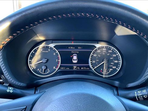 Used 2025 Nissan Sentra SR w/ SR Premium Package image 10