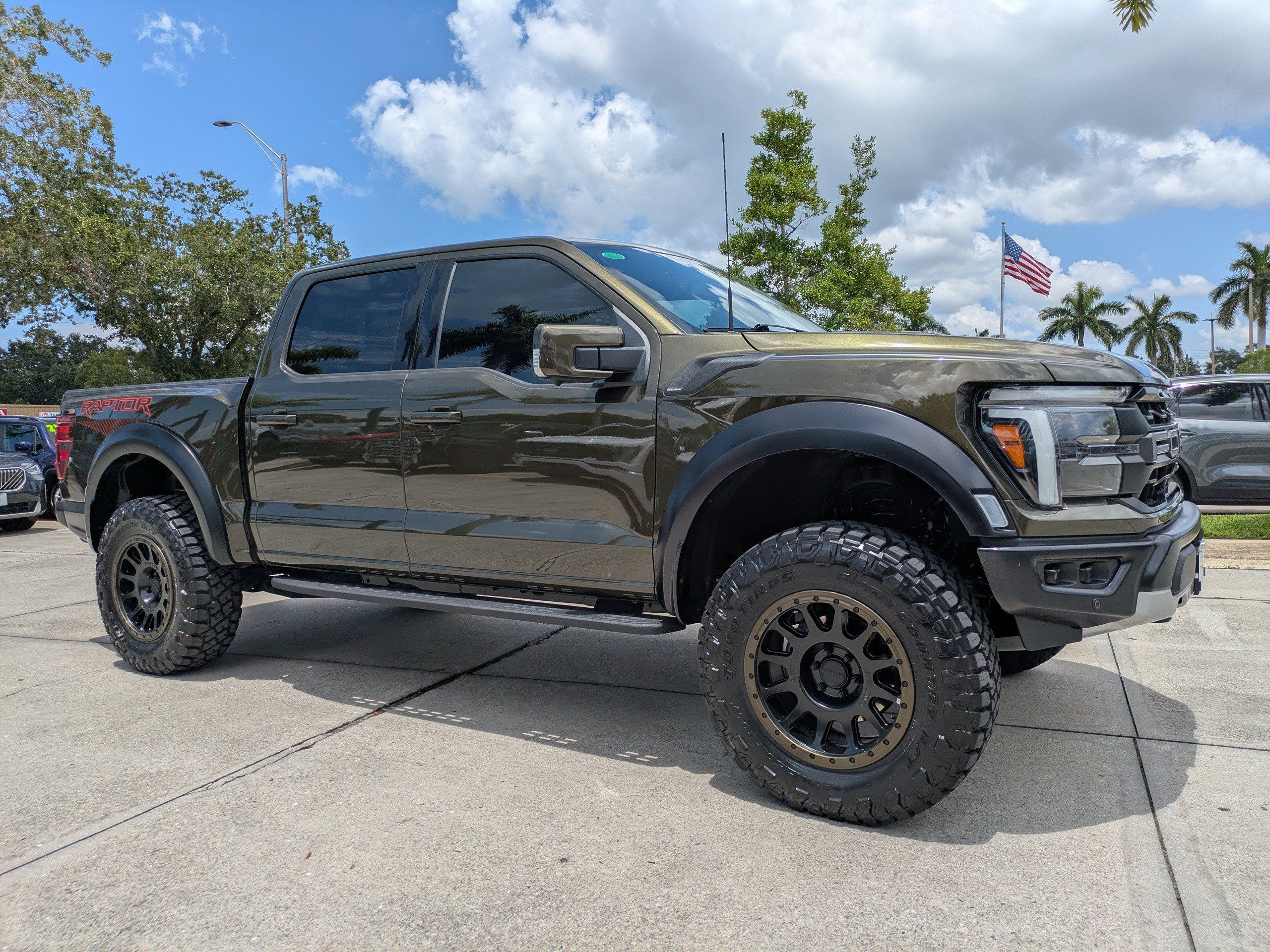 Used 2024 Ford F150 Raptor AWD/4WD image 2