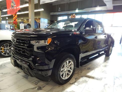 Used 2025 Chevrolet Silverado 1500 RST w/ Convenience Package II image 8