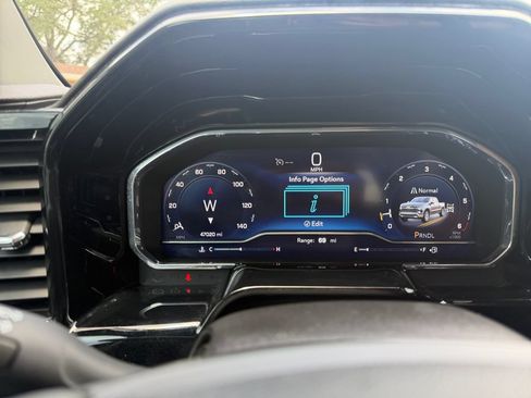 Used 2024 Chevrolet Silverado 1500 RST AWD/4WD image 14