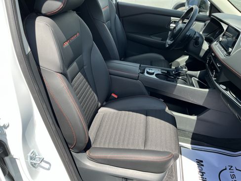 Used 2025 Nissan Rogue SV w/ Rock Creek Premium Package AWD/4WD image 3
