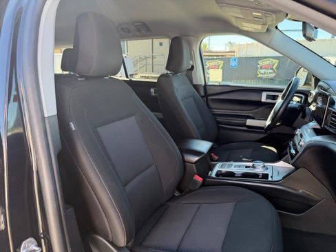 Used 2022 Ford Explorer XLT image 22