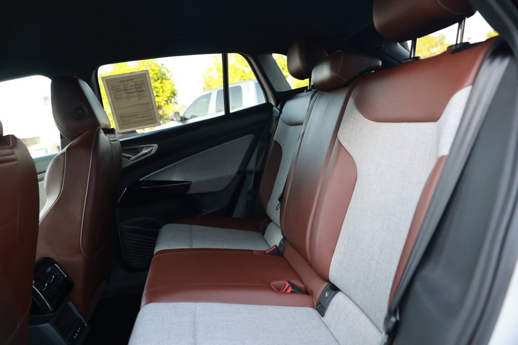 Used 2023 Volkswagen ID.4 Pro RWD image 34