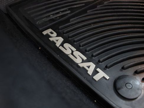 Used 2016 Volkswagen Passat 1.8T S image 42