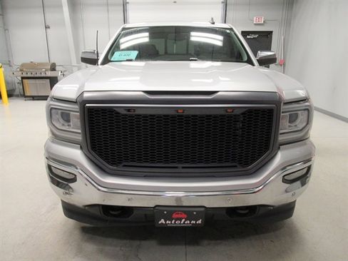 Used 2018 GMC Sierra 1500 SLT w/ SLT Preferred Package image 2