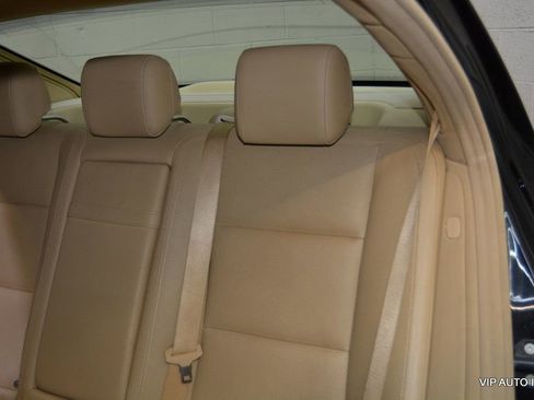 Used 2010 Mercedes-Benz S 550 4MATIC image 23