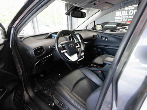 Used 2018 Toyota Prius Prime Advanced FWD image 8