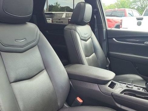 Used 2022 Cadillac XT5 Premium Luxury w/ Technology Package AWD/4WD image 21