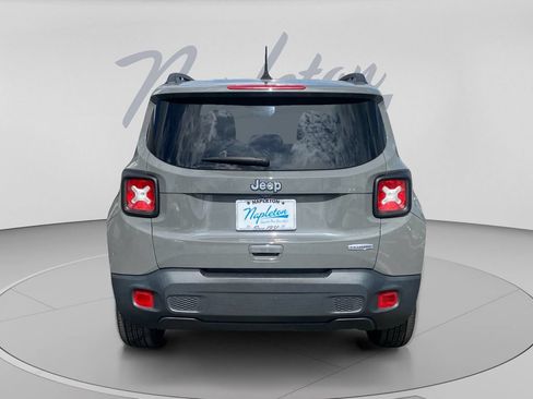Used 2021 Jeep Renegade Latitude FWD image 7