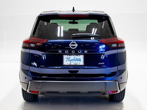 Used 2025 Nissan Rogue SV AWD/4WD image 34