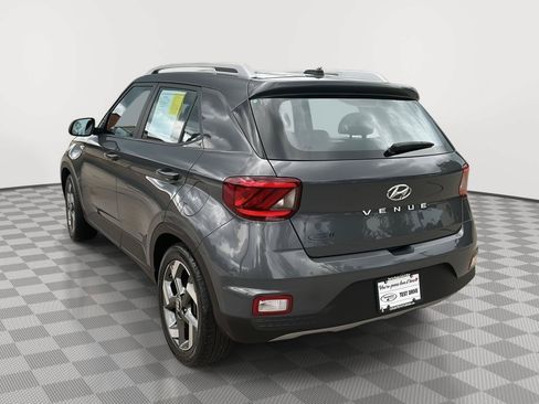 Certified 2023 Hyundai Venue SEL FWD image 7
