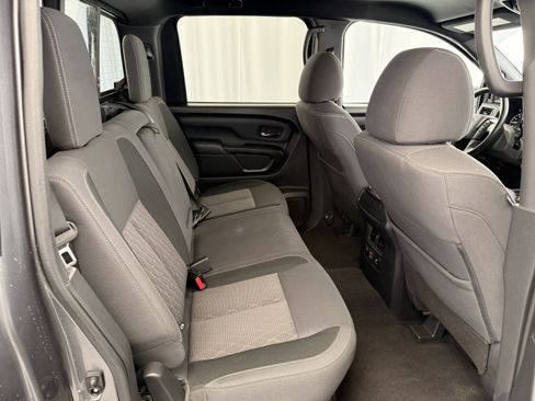 Used 2024 Nissan Titan SV w/ SV Convenience Package image 15