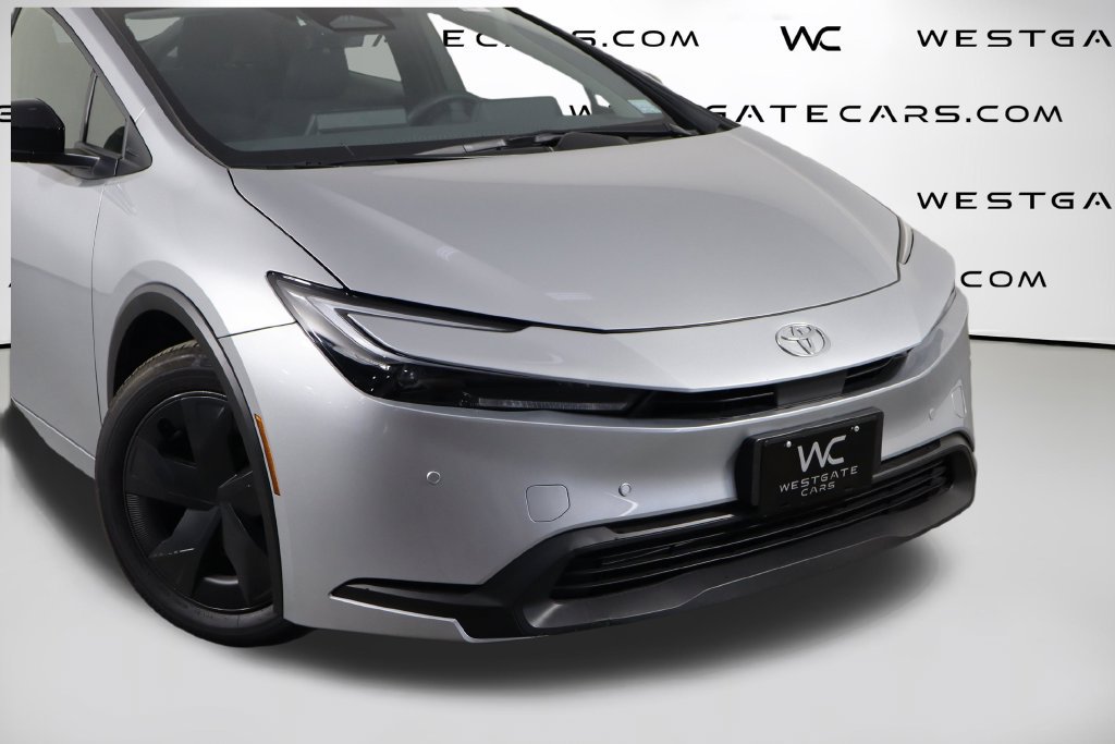 Used 2026 Toyota Prius LE FWD image 50