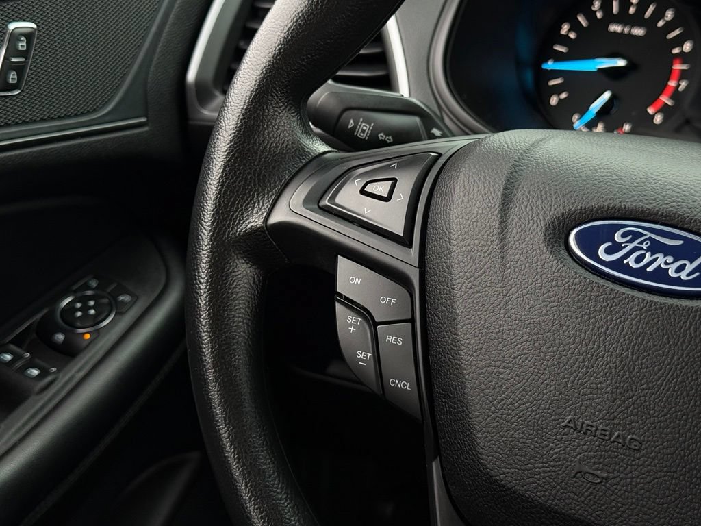 Used 2020 Ford Edge SE w/ Cargo Accessory Package FWD image 9
